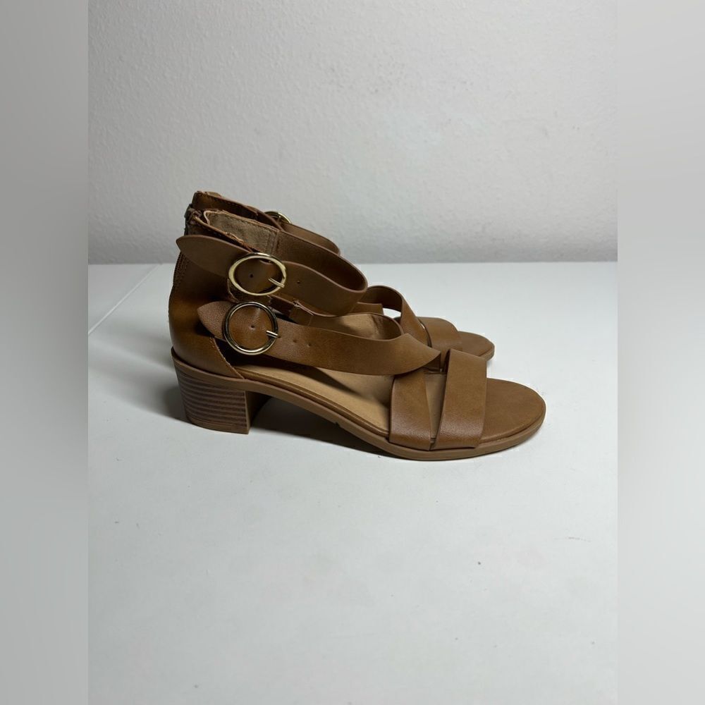 American Eagle Women’s Sandals Tan Size 7,5